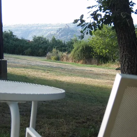 De Campagne Laja Only 5 Min From Autoroute A75 Bed and Breakfast Leotoing
