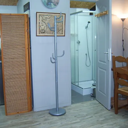 De Campagne Laja Only 5 Min From Autoroute A75 Bed and Breakfast